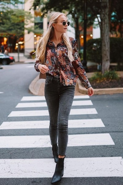 С чем носить серые джинсы: образы с серыми джинсами с фото и видео