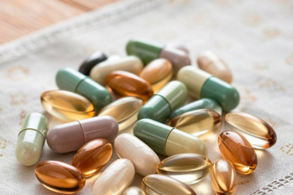 Витамины D и К2: почему их нужно принимать вместе для здоровья костей и сосудов Витамины D и К2: почему их нужно принимать вместе для здоровья костей и сосудов