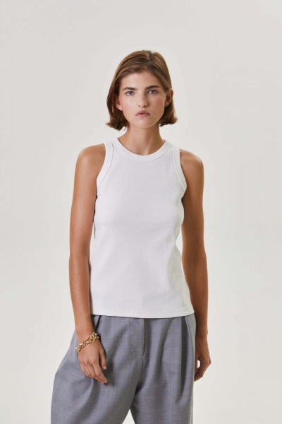 Обойдемся без маленького черного платья? 10 вещей, которые никогда не выйдут из моды Обойдемся без маленького черного платья? 10 вещей, которые никогда не выйдут из моды