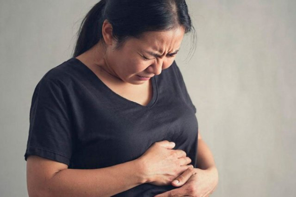 Как нормализовать работу ЖКТ осенью с помощью специй и добавок: советы экспертов с точки зрения доказательной медицины